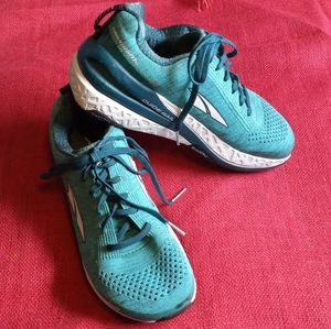 Altra Paradigm 4.5 Women's 8 M Green Running Shoes Guide Rail